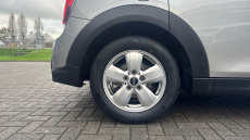 MINI Hatchback 1.5 Cooper Classic Premium 5dr Auto Petrol Hatchback